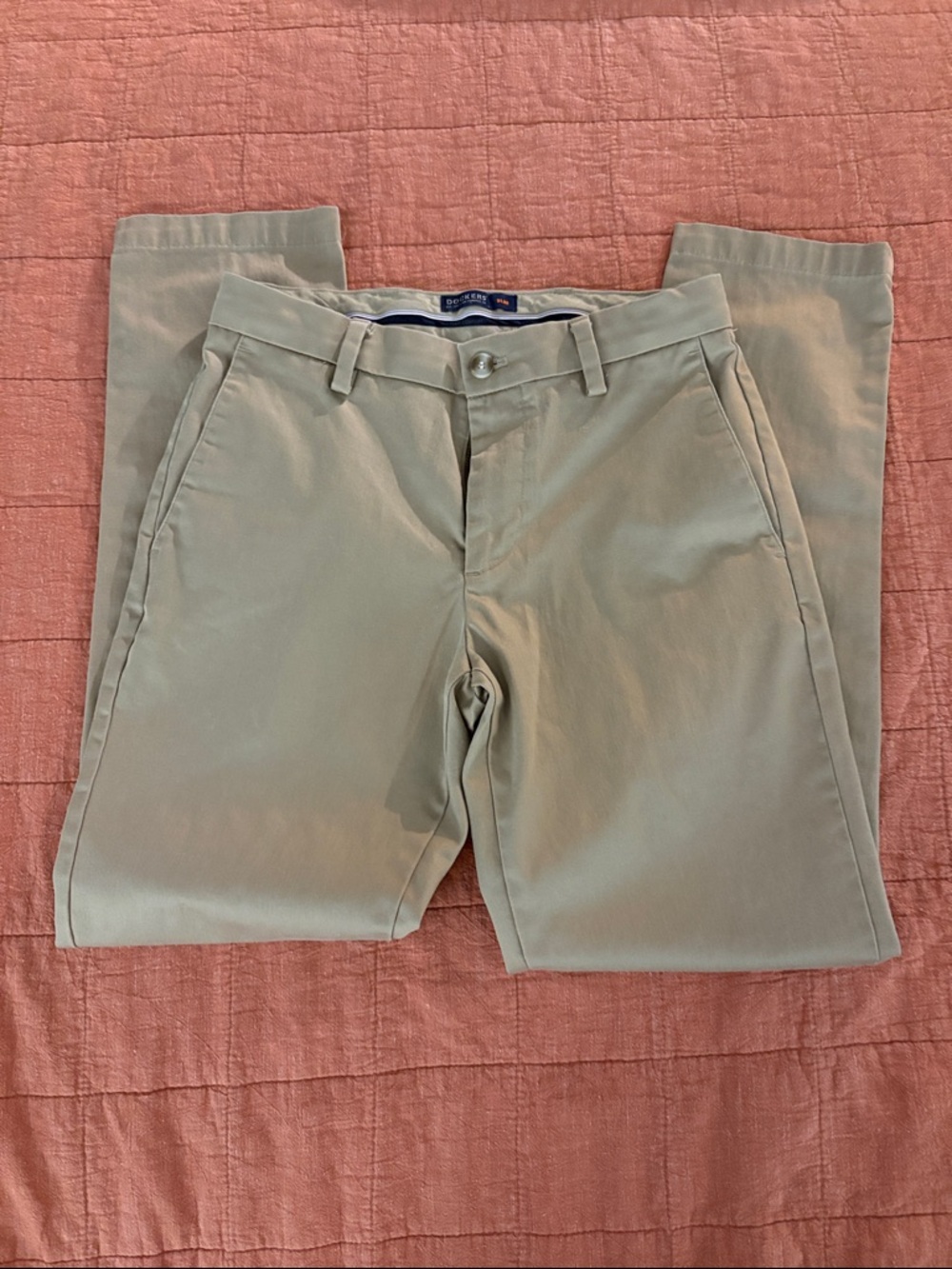 Dockers Men's Light Khaki Chino Pants